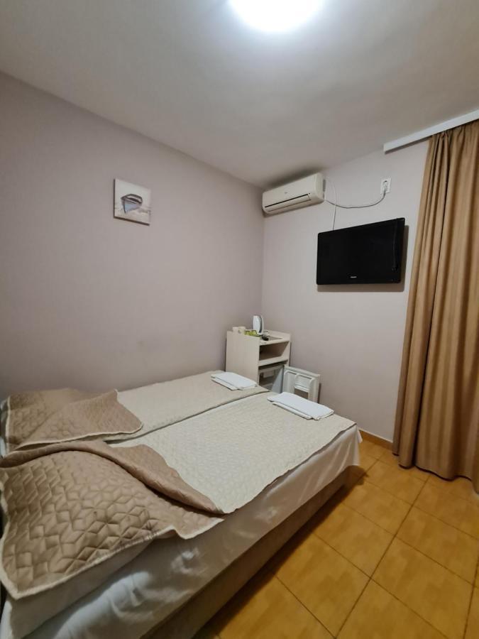 Hibiscus Guest House بودفا المظهر الخارجي الصورة